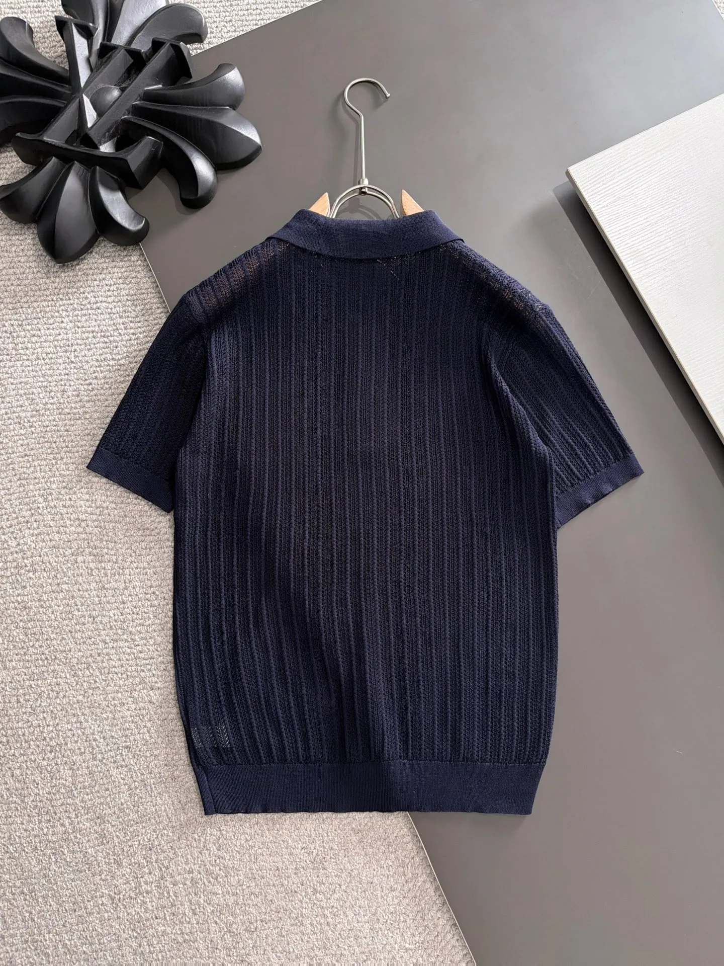 Next day shipment BC high quality-Brunello Cucineli 26ss New Arrival men's short-sleeved T-shirt. Like LP, it belongs to the same old-money style top brand. New Arrival is a top-notch brand. New Arrival Original men's casual short-sleeved. Made of combed cotton yarn knitted cotton-like fabric. Exclusive Premium custom-controlled raw materials. It feels substantial when weighed. The upper body is also more textured than ordinary T-shirts. Fashionable Versatile Hot Sale, skin-friendly and comfortable to wear, premium boutique, exquisite workmanship from Factory, great upper body, essential item for men, complete with three standards Sizes M-3XL